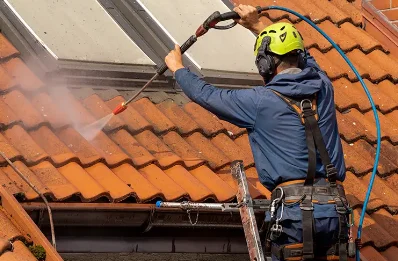 Démoussage et hydrofuge de toiture à Harnes