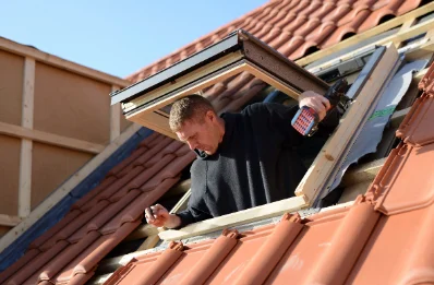 Pose de fenêtres de toit Velux à Harnes